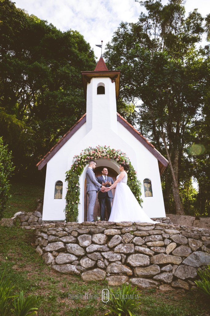 Elopement Wedding em monte verde, sul de minas gerais. Casamento ou mini wedding nas montanhas. O elopement wedding, também conhecido como casamento a dois, tornou-se uma das grandes tendências para casamento no Brasil.