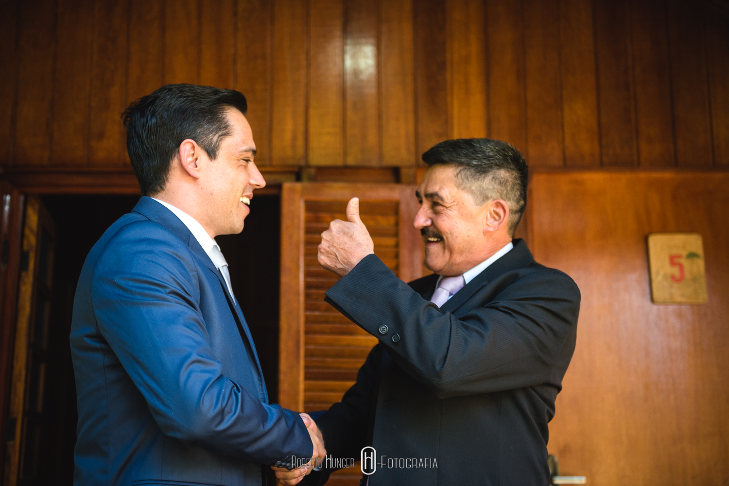 make noiva e noivo, onde se arrumar em minas gerais, make de noivas, salão de noivas, maquiagem de noiva, onde casar em cambuí minas gerais, pousada cambui, pousada camuhy, onde casar em camanducaia, itapeva fotografia de casamento, toledo e munhoz fotógrafo, monte verde minas gerais fotografia casamento, extrema e bragança fotografia casamento, casamento rústico