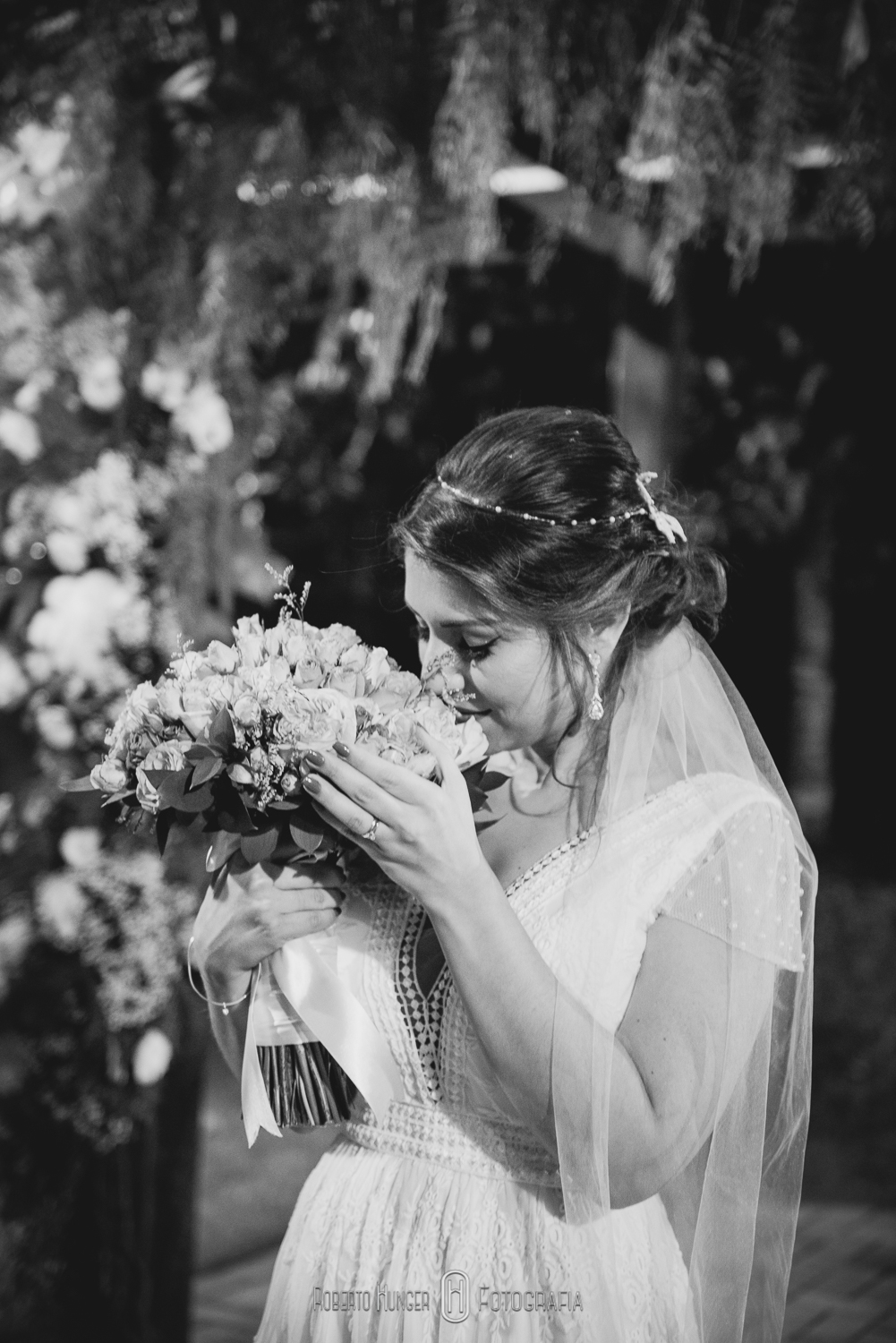 Decoração: Aninha Rodrigo Decoradores; Doces: Doce no Tacho; Música: Acordes de Casamento, Tribals; Dj: Marcelo Fagundes; celebrante: pe. Leonardo; Buffet: Pousada Cambuhy. ⠀ @marianagodoy.estilista @docenotacho @pousadacambuhy @anas.cerimonial @rodrigoaninhadecoradores @fotobarao @emmevip #noivas2021, #machado , #camanducaia , #casandonocampo, #bordadamata , #paraisopolis , #santaritadosapucai , #extremamg , #jacutinga, #andradas, #santaritadosapucai, #monteverde , #poçosdecaldas , #itajubá , #cambui , #cambuimg , #pousoalegre , #pirangucu , #itajuba , #casamento #noiva #noivos #casamentos #voucasar #noivaspousoalegre @deb_vargas